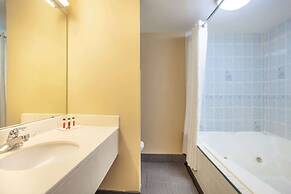 Baymont by Wyndham McDonough