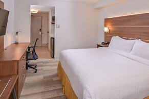 Holiday Inn Express Palm-Desert by IHG