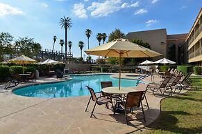Holiday Inn Express Palm-Desert by IHG