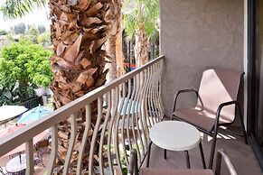 Holiday Inn Express Palm-Desert by IHG