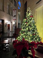 Crockett Hotel