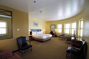 Crockett Hotel