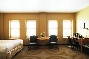 Crockett Hotel