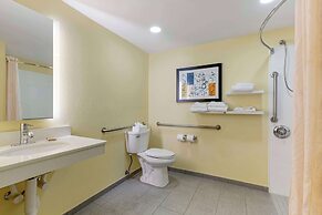 Best Western Plus North Shore Hotel