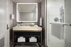 Fairmont Hotel Macdonald