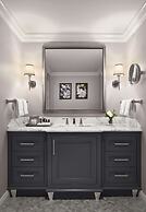 Fairmont Hotel Macdonald