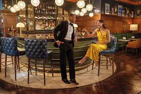 Fairmont Hotel Macdonald