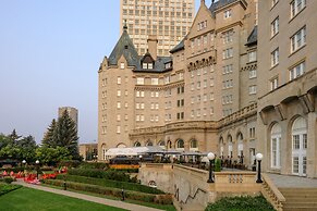 Fairmont Hotel Macdonald