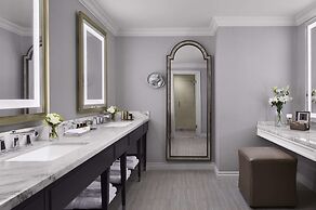 Fairmont Hotel Macdonald