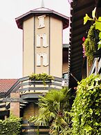 Coachman Inn & Suites