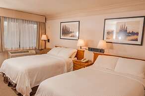 Coachman Inn & Suites