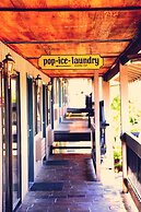 Coachman Inn & Suites