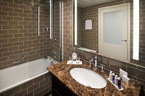 Columbus Hotel Monte-Carlo, Curio Collection by Hilton