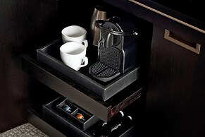 Columbus Hotel Monte-Carlo, Curio Collection by Hilton