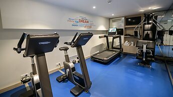 Columbus Hotel Monte-Carlo, Curio Collection by Hilton