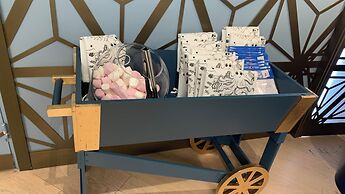 Columbus Hotel Monte-Carlo, Curio Collection by Hilton