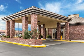 Comfort Inn & Suites Near Fallon Naval Air Station