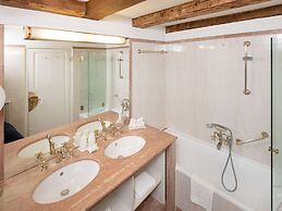 Radisson Blu Hotel Altstadt