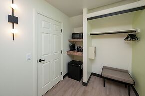 Palm Mountain Resort and Spa