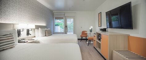 Palm Mountain Resort and Spa