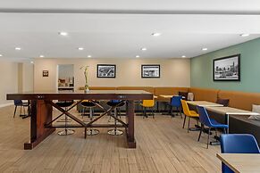 Comfort Inn & Suites Pottstown Eastern Gateway