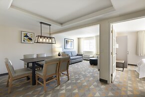 Holiday Inn : Bloomington W MSP Airport Area by IHG