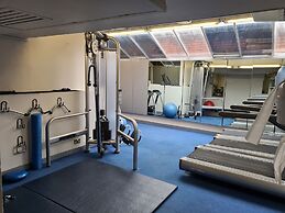 Holiday Inn Farnborough by IHG