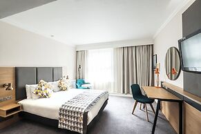 Holiday Inn Farnborough by IHG