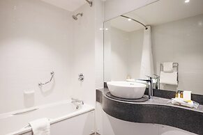 Holiday Inn Farnborough by IHG