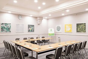 Holiday Inn Farnborough by IHG