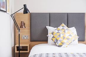 Holiday Inn Farnborough by IHG