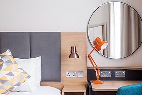 Holiday Inn Farnborough by IHG
