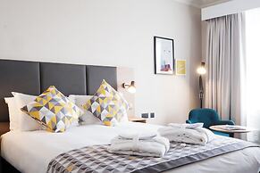 Holiday Inn Farnborough by IHG