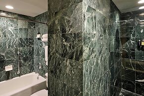 The Henry Hotel, Autograph Collection