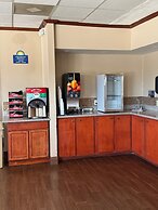 Days Inn by Wyndham San Antonio Splashtown/ATT Center