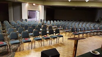 Days Inn & Conf Center by Wyndham Southern Pines Pinehurst