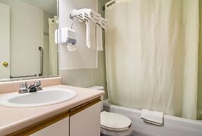 Motel 6 Surrey, BC