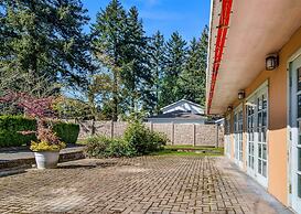Motel 6 Surrey, BC