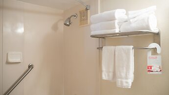 Ramada Plaza by Wyndham Marco Polo Beach Resort