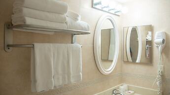 Ramada Plaza by Wyndham Marco Polo Beach Resort