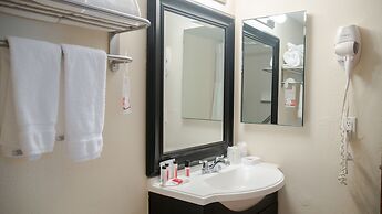 Ramada Plaza by Wyndham Marco Polo Beach Resort