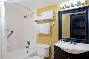 Ramada Plaza by Wyndham Marco Polo Beach Resort