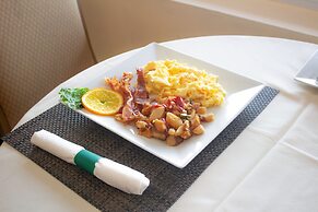 Ramada Plaza by Wyndham Marco Polo Beach Resort