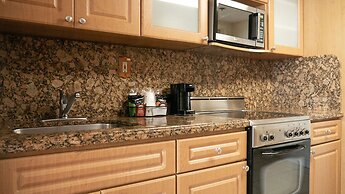 Ramada Plaza by Wyndham Marco Polo Beach Resort