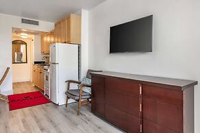 Ramada Plaza by Wyndham Marco Polo Beach Resort