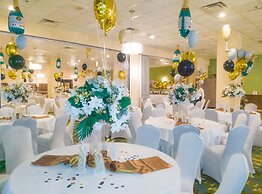 Ramada Plaza by Wyndham Marco Polo Beach Resort