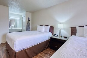 Executive Inn & Suites
