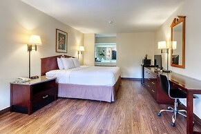 Executive Inn & Suites