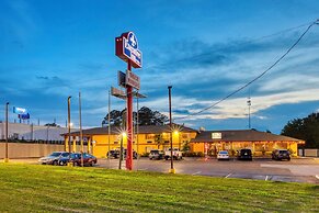 Executive Inn & Suites