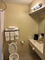 Executive Inn & Suites
